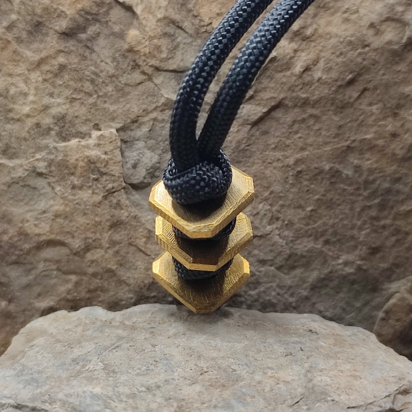 Lanyard mit Beads Messing