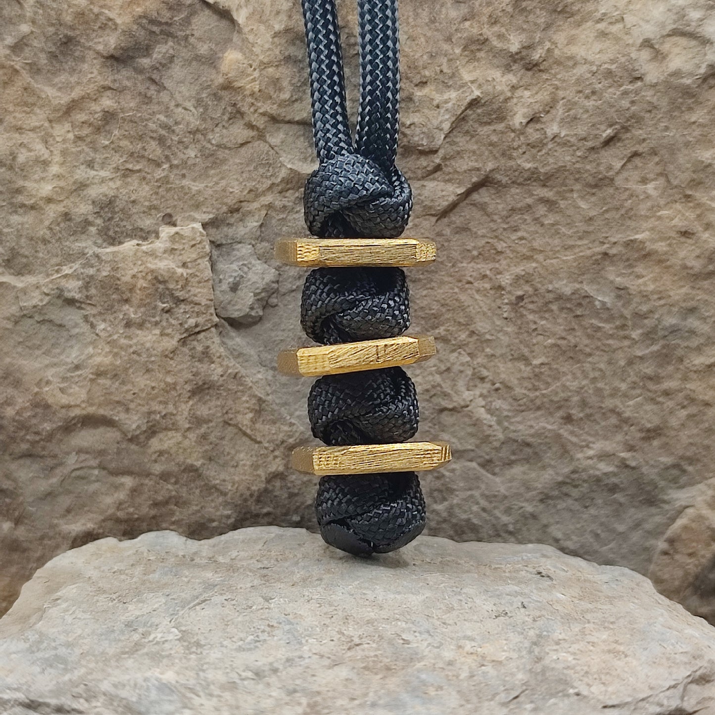 Lanyard mit Beads Messing